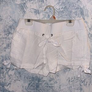 2 for $10 or 3 for $12 
Candie's White Women's Cargo Shorts